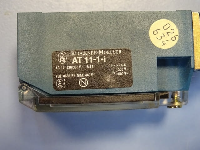 Изключвател краен Klockner-Moeller AT-1/i limit switch 220V, град Пловдив - снимка 3