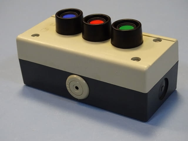 Бутониера 3-бутона Klockner-Moeller 099612, град Пловдив | Промишлено Оборудване - снимка 2