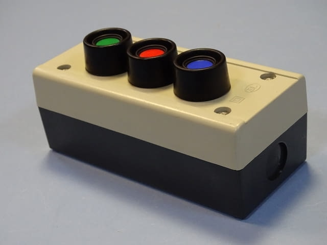 Бутониера 3-бутона Klockner-Moeller 099612, град Пловдив | Промишлено Оборудване - снимка 4