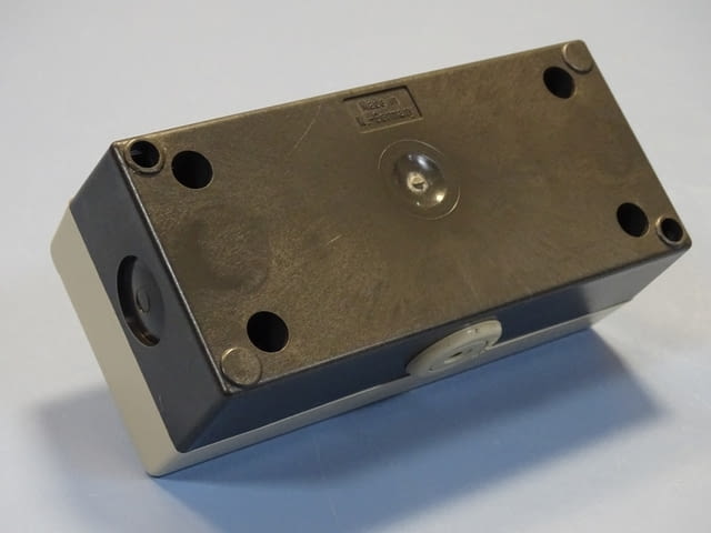 Бутониера 3-бутона Klockner-Moeller 099612, град Пловдив | Промишлено Оборудване - снимка 6