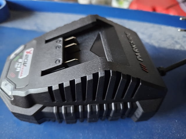 Parkside зарядно за батерии 20V 2А - град Видин | Инструменти - снимка 2