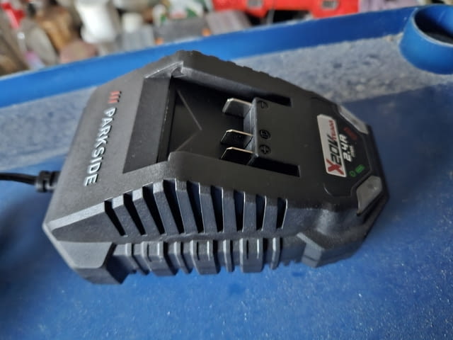 Parkside зарядно за батерии 20V 2А - град Видин | Инструменти - снимка 4