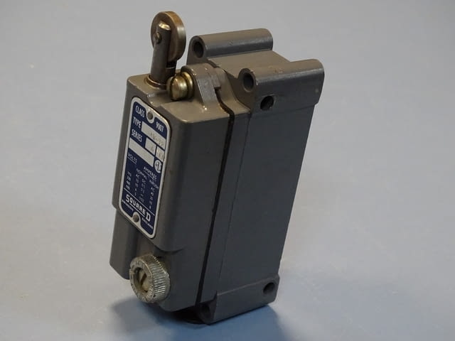 Изключвател краен SQUARED AW-32 limit switch 10A, град Пловдив | Промишлено Оборудване - снимка 5