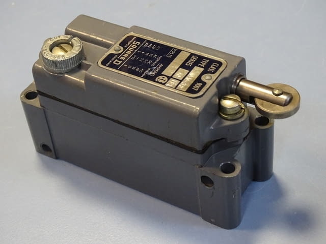Изключвател краен SQUARED AW-32 limit switch 10A, град Пловдив | Промишлено Оборудване - снимка 6