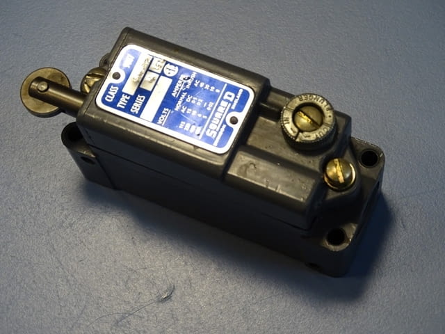 Изключвател краен SQUARED AW-32 limit switch 10A, град Пловдив | Промишлено Оборудване - снимка 8