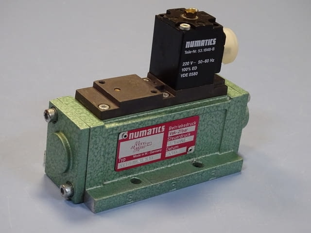 Пневматичен разпределител Numatics AV12EM4HS16 Solenoid Valve 220VAC - снимка 3