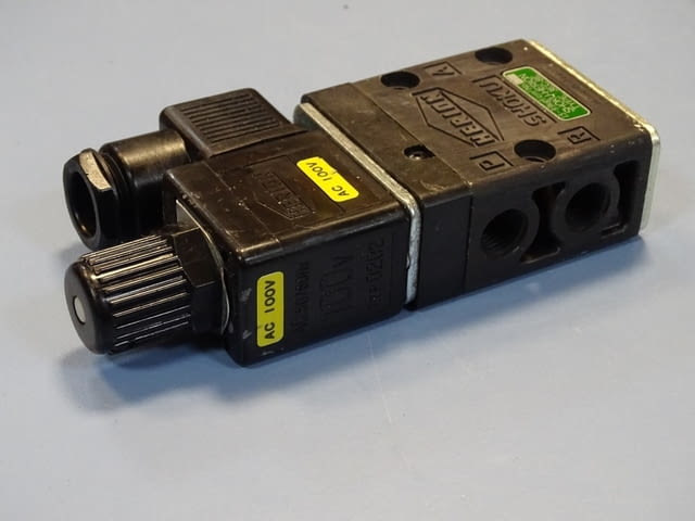 Пневматичен разпределител SHOKU-HERION 3EC-8E solenoid valve 100VAC - снимка 8