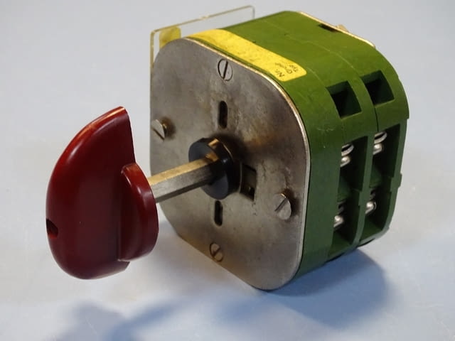 Пакетен превключвател Telemecanique 25/40A 500V rotari switch - снимка 1