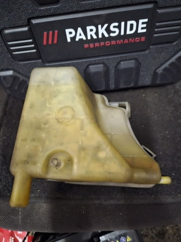 Разширителен съд за антифриз за Renault Espace III, city of Vidin | Spare Parts - снимка 8