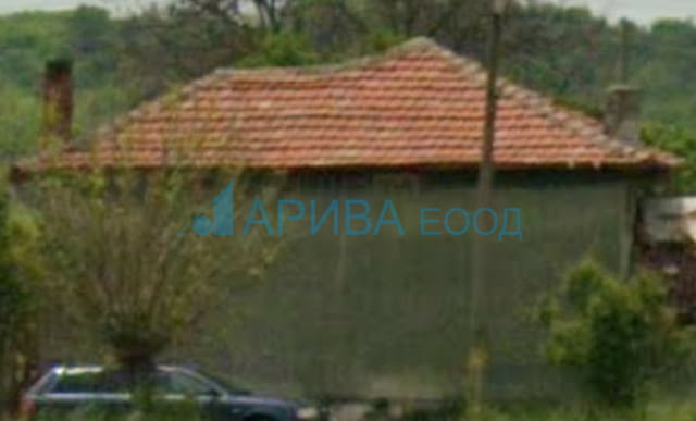 Двуетажна къща с гараж в с. Димитриево, община Чирпан, село Димитриево | Къщи / Вили - снимка 2