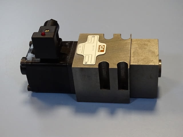 Хидравличен разпределител GL HYDRAULIK 624 SK 862 24 VDC hydraulik valve - снимка 1