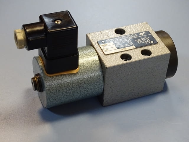 Хидравличен разпределител WANDFLUH-HYDRAULIK 4Z4b 24VDC 160Bar hydraulik valve - снимка 7