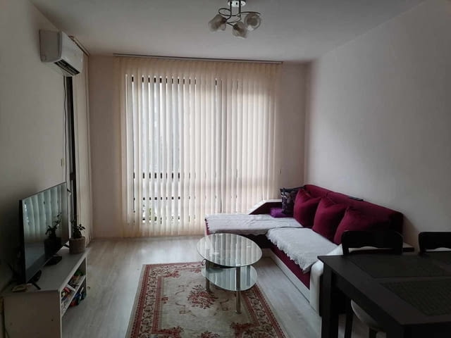 Давам под наем двустаен съвременно обзаведен в нова кооперация в комплекс Южен Оазис 4 -6 наемът е - снимка 1