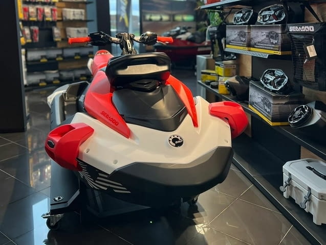 Sea-Doo, Yamaha, and Kawasaki Jet skis for sale - град София | Други - снимка 3