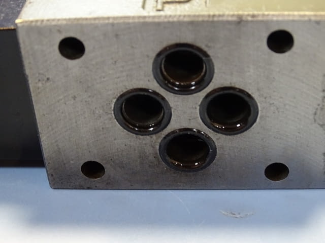 Хидравличен разпределител Rexroth 4WE6E51/AG24NZ4 operated directional control valve - снимка 6