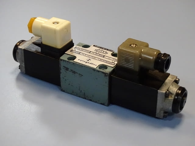 Хидравличен разпределител "Хидравлика" тип РХ 06081 024/00AM 320Bar 24VDC hidraulic solenoid valve - снимка 7