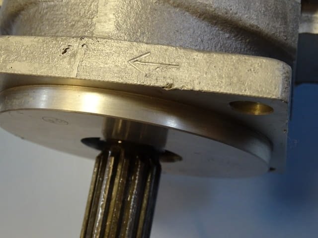 Хидравлична зъбна помпа "Prva Petoletka" 3117.317.91 Hydraulic pump - снимка 3