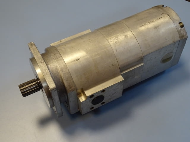 Хидравлична зъбна помпа "Prva Petoletka" 3117.317.91 Hydraulic pump - снимка 8