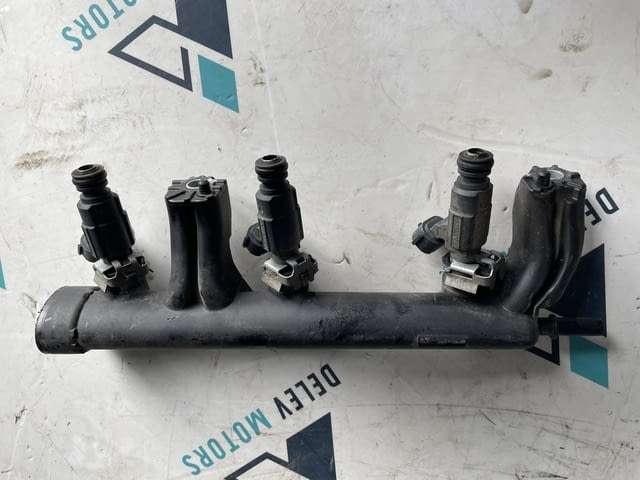 9676017480 инжектор горивна дюза от Пежо 208 1.2i VTi, 82 кс., 5 ск., 2018 г. - снимка 1