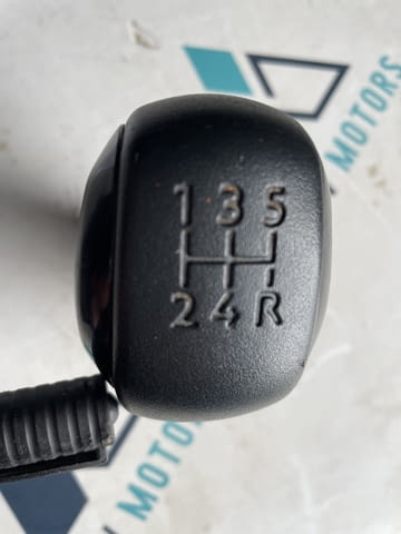 Топка скоростен лост от Пежо 208 1.2i VTi, 82 кс., 5 ск., 2018 г. - снимка 1