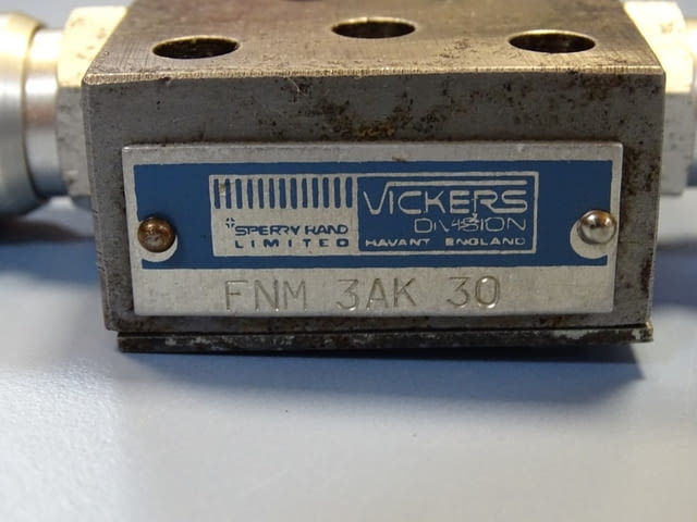 Хидравличен клапан Sperry Vickers FNM 3AK 30 hydravlic check valve - снимка 2