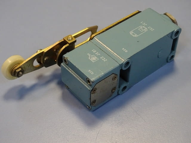 Изключвател Telemecanigue XC2-JC 0131 Limit Switch, city of Plovdiv | Industrial Equipment - снимка 7