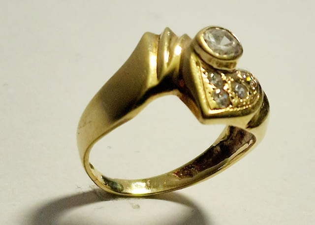 Златен пръстен-3.38гр. Злато, Дамски, Сертификат - Да - град Горна Оряховица | Пръстени - снимка 2