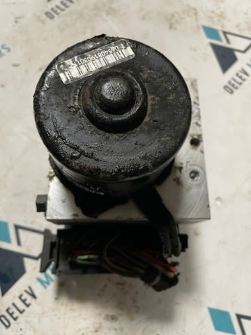 1J0907379D ABS помпа от VW Golf 4 1.9 TDI Спирачна система - село Куманово | Резервни Части - снимка 1