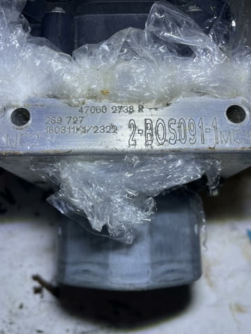 476602738R ABS помпа от Dacia Duster 2, 1.5 DCI, село Куманово | Резервни Части - снимка 3