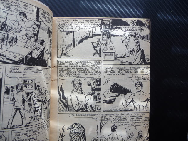 Super Tarzan Комикс приключения Тарзан битки старо хеликоптер екшън горила комикси редки - снимка 2