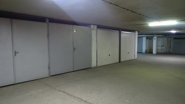 Подземен гараж под наем до "здравна каса " Пловдив., град Пловдив | Гаражи / Паркоместа