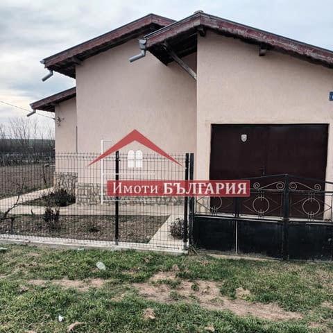 Къща на един етаж в с.Стожер, обл.Добрич 1-етажна, Тухла, 100 м2 - село Стожер | Къщи / Вили - снимка 3