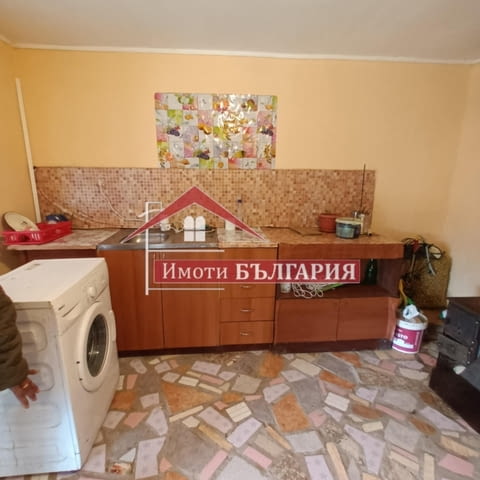 Къща на един етаж в с.Стожер, обл.Добрич 1-етажна, Тухла, 100 м2 - село Стожер | Къщи / Вили - снимка 4