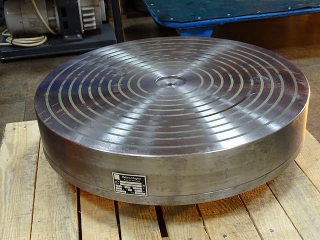 Магнитна маса кръгла Elektro-Magnet C 500 electromagnetic table VEB TGL10272 - снимка 8