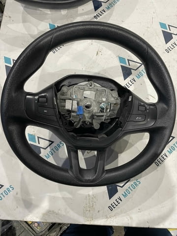 Волан от Пежо 208 1.2i VTi, 82 кс., 5 ск., 2018г., 90 000 км., двигател HMZ, 10B21, евро Б, Peugeot