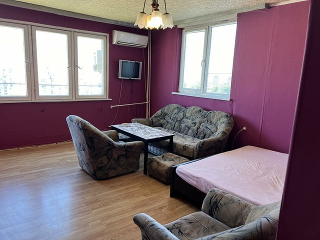 Продаваме двустаен апартамент 64 кв.м. в гр. София, жк Люлин 10, ет.14, ЕПК, обзаведен, панора - снимка 5