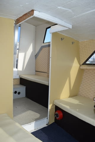 Скандинавска моторна лодка тип Pilothouse, глисираща, 6.60м на 2.35м. Двигател Volvo Penta TMD40A, 6 - снимка 6