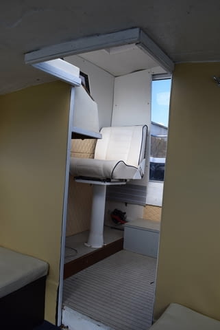Скандинавска моторна лодка тип Pilothouse, глисираща, 6.60м на 2.35м. Двигател Volvo Penta TMD40A, 6 - снимка 7