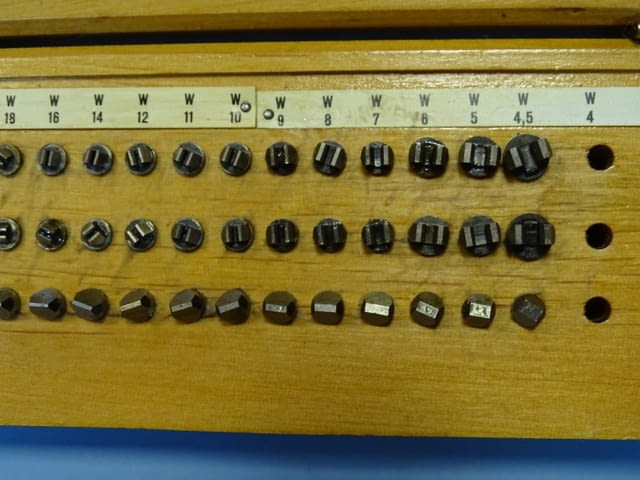Комплект накрайници за резбомер VEB Suhl W4.5-W48/60, град Пловдив | Инструменти - снимка 4