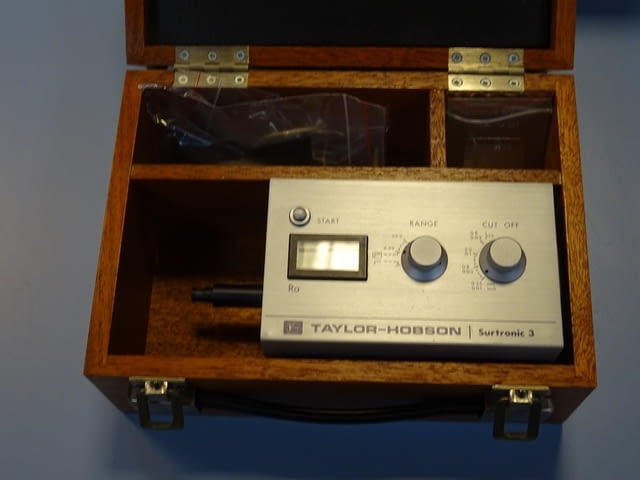 Грапавомер TAYLOR-HOBSON surtronic 3 parameter surgraphic recorder - снимка 12