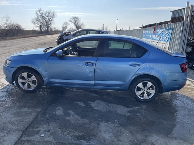 Skoda Octavia 2.0 TDI, 150 кс., DSG, двигател DFF, ск. кутия UAW(7A), 2019 г., 106 000 km, Шкода Окт - снимка 5