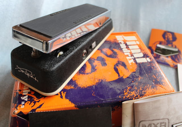 Dunlop Wha JH Cry Baby - Jimi Hendrix УА-УА ПОЧТИ НОВ - град София | Други - снимка 1