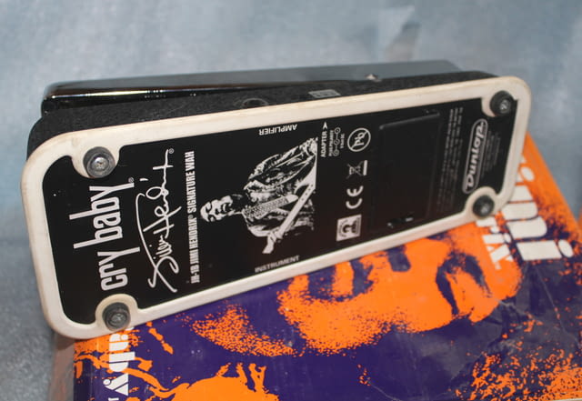 Dunlop Wha JH Cry Baby - Jimi Hendrix УА-УА ПОЧТИ НОВ - град София | Други - снимка 5