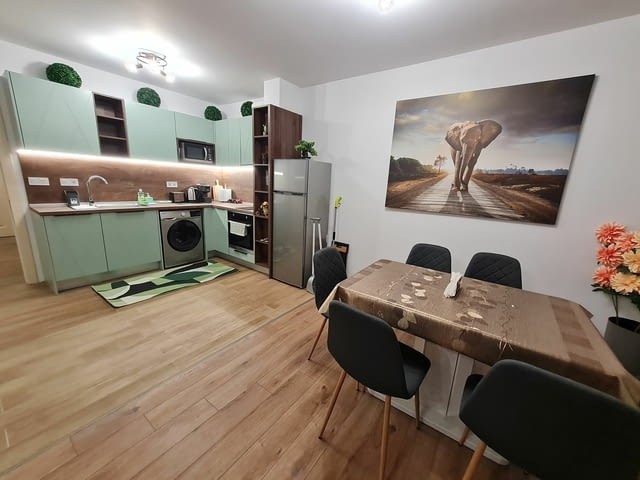 Тристаен. луксозен - топ център. 3-стаен, 110 м2, Тухла - град Варна | Апартаменти - снимка 1