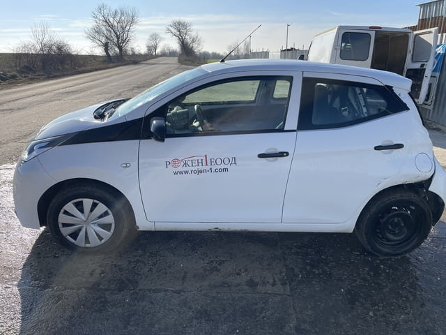 Toyota Aygo 1.0 VVTI, двигател 1KR-FE, 2022, 72 кс., 5 ск., 27 000 km., euro 6D, Тойота Айго 1.0 VVT - снимка 3