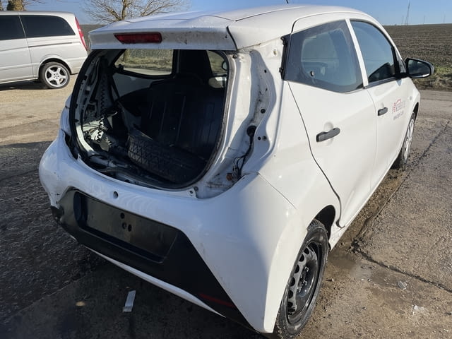 Toyota Aygo 1.0 VVTI, двигател 1KR-FE, 2022, 72 кс., 5 ск., 27 000 km., euro 6D, Тойота Айго 1.0 VVT - снимка 5