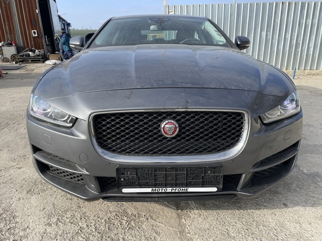 Jaguar XE 2.0 двигател 204DTD 180 кс., AWD автоматик, 67000 км., 2019г., euro 6B, Ягуар ХЕ 2.0 Engin - снимка 2