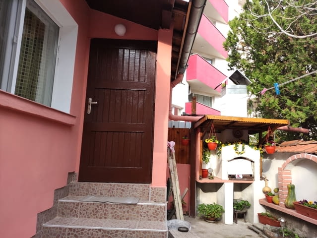 Давам под наем двустаен апартамент на Центъра 1-bedroom, 56 m2, Brick - city of Plovdiv | Apartments - снимка 2