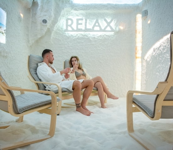 Семеен Хотел "Свищов" със спа зона Интернет, Кабелна, Обзаведено, Паркинг, С тераса, Телевизор, До заведение - град Свищов | Квартири / Нощувки - снимка 6