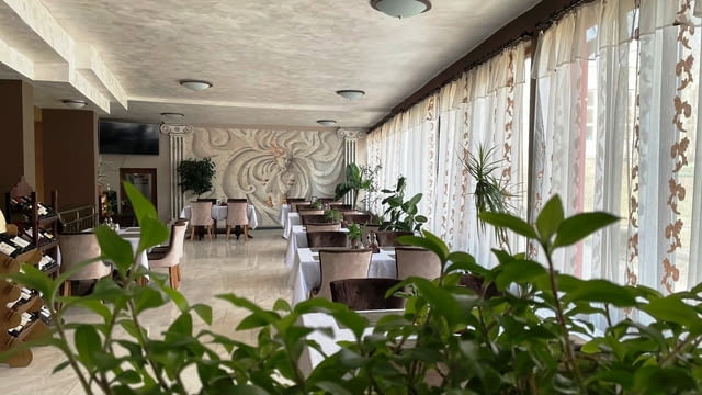 Семеен Хотел "Свищов" със спа зона Интернет, Кабелна, Обзаведено, Паркинг, С тераса, Телевизор, До заведение - град Свищов | Квартири / Нощувки - снимка 10